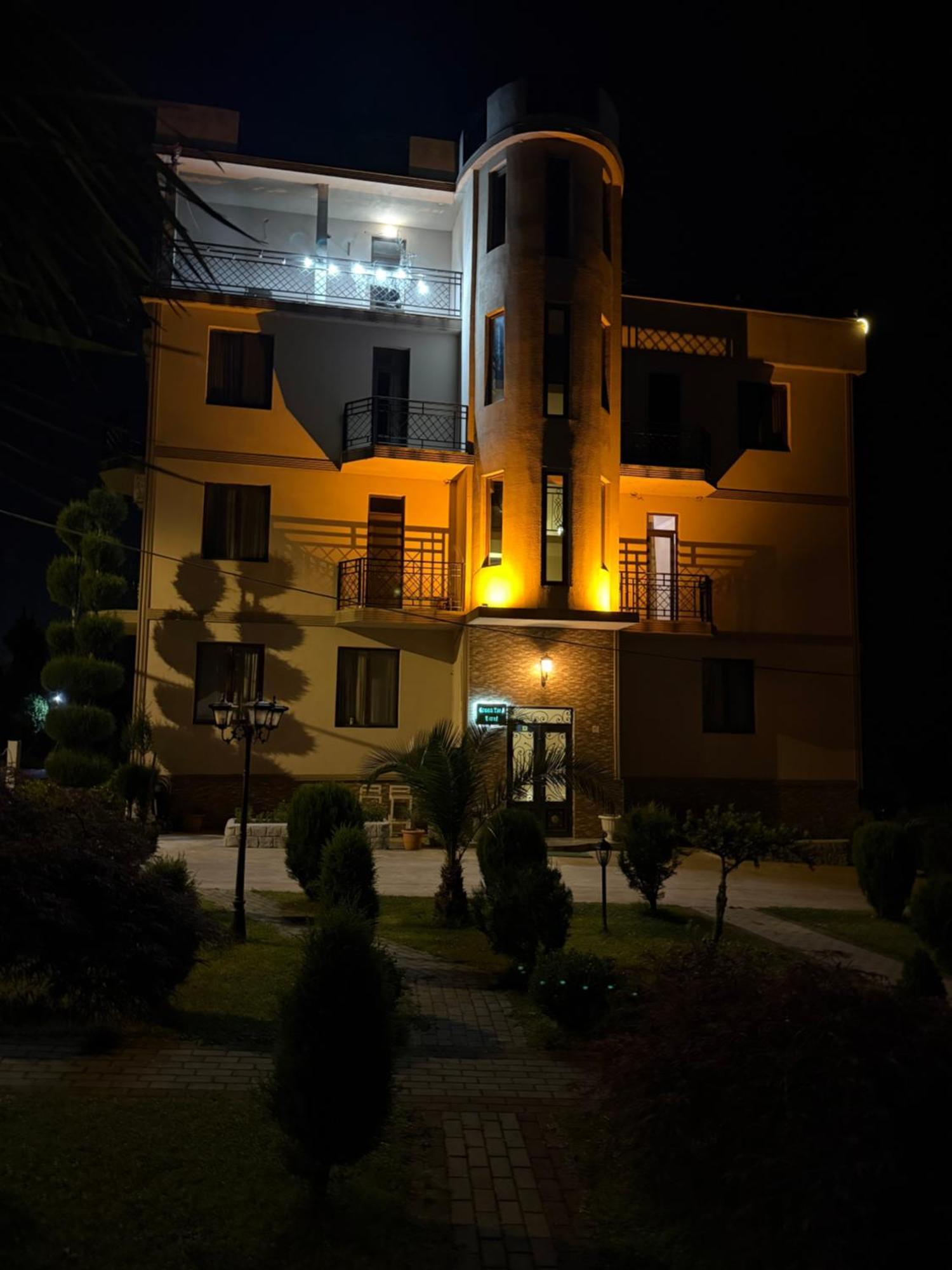 Green Yard Hotel Batumi Kültér fotó