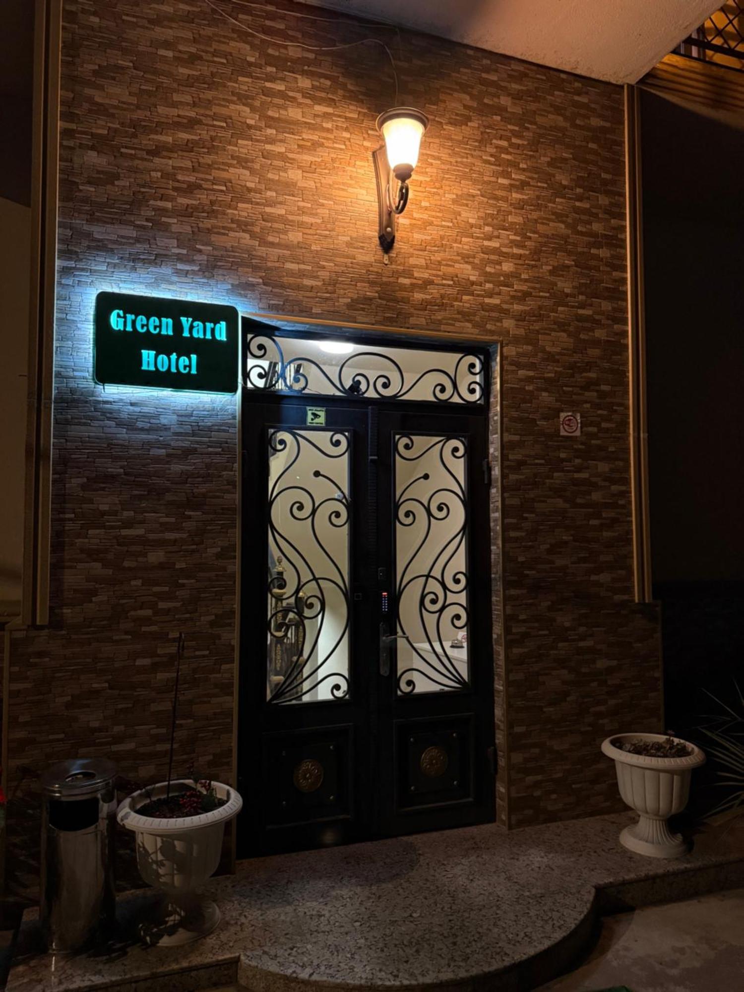 Green Yard Hotel Batumi Kültér fotó